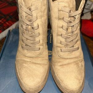 Dr. Scholl's Beige wedge Lace-Up shoes